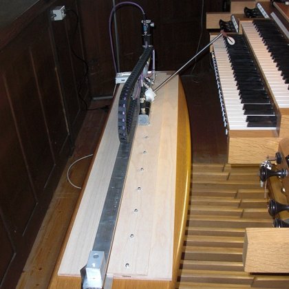 Teilstimmung Trompete 8‘ auf der Orgelbank im ersten Manual der Göckelorgel in Berau