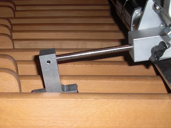 Assembly for the Pedal in front of the black Pedals
